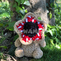peluche crochet demogorgon bebe assis clair vue face kawami